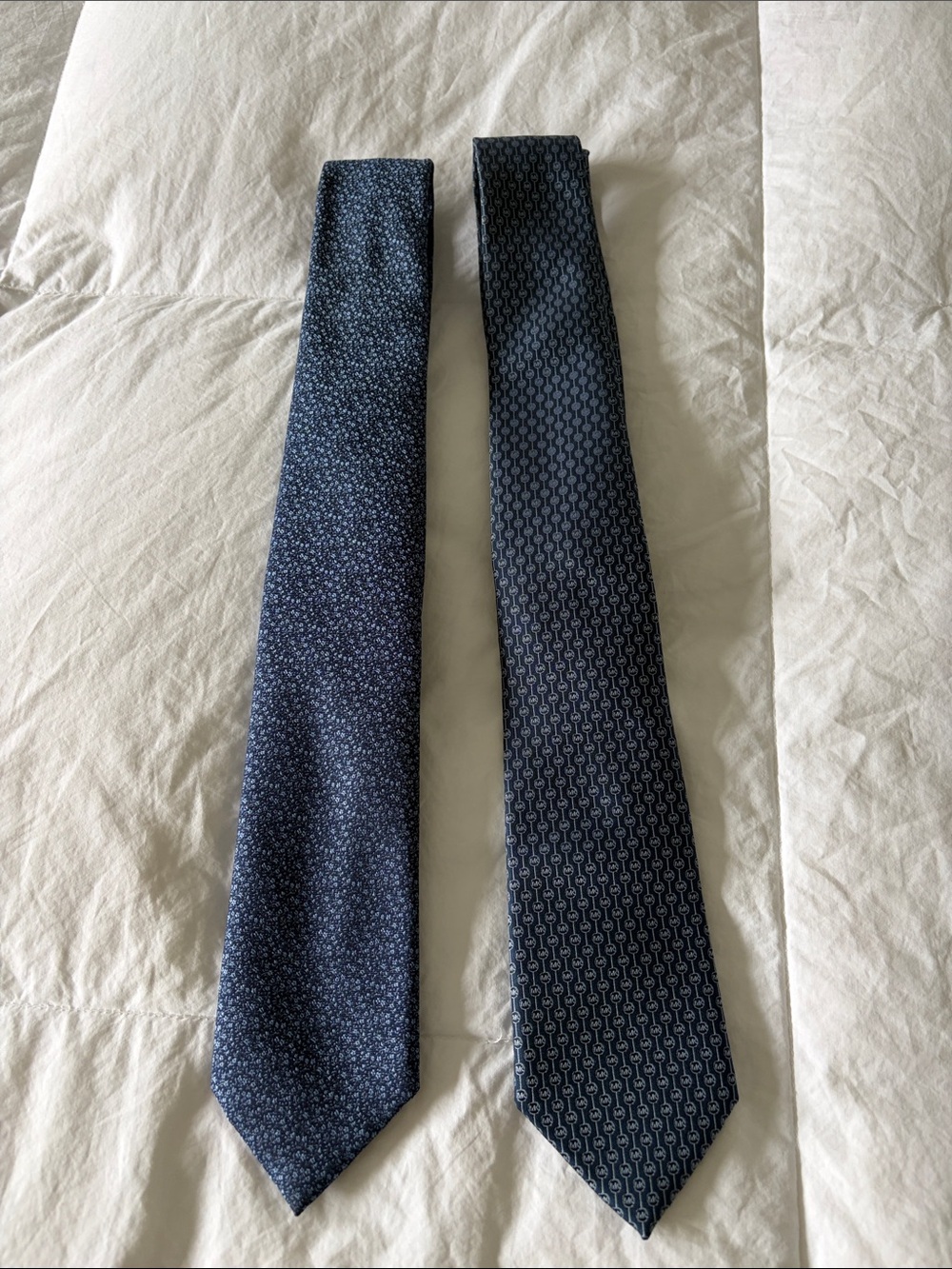 Michael Kors Men's Navy Patterned Silk Tie Duop